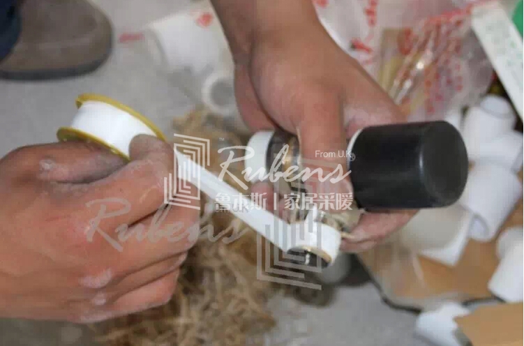 香蕉精品视频：暖氣片安裝圖文教程攻略8